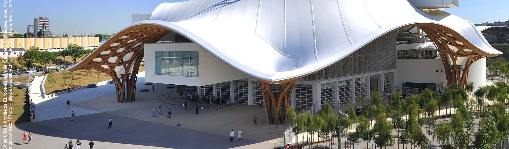 © Shigeru Ban Architects Europe et Jean de Gastines Architectes, avec Philip Gumuchdjian pour la conception du projet lauréat du concours / Metz Métropole / Centre Pompidou-Metz / Photo (recadrée) Roland Halbe